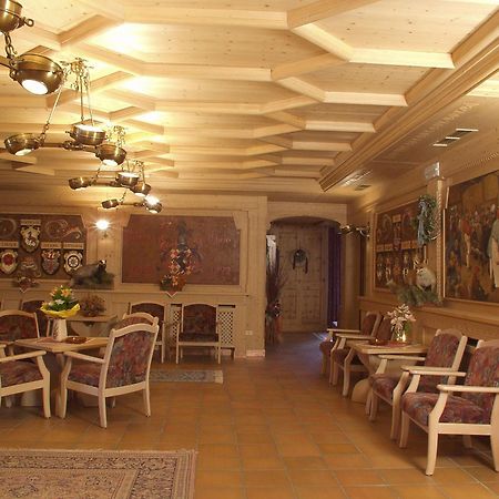 Hotel Villa Jolanda Циано-ди-Фьемме Экстерьер фото